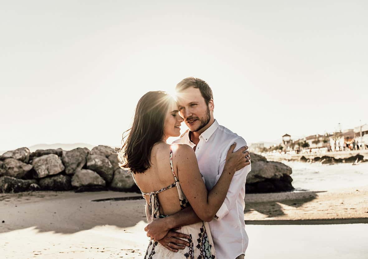 couple love destination wedding mallorca