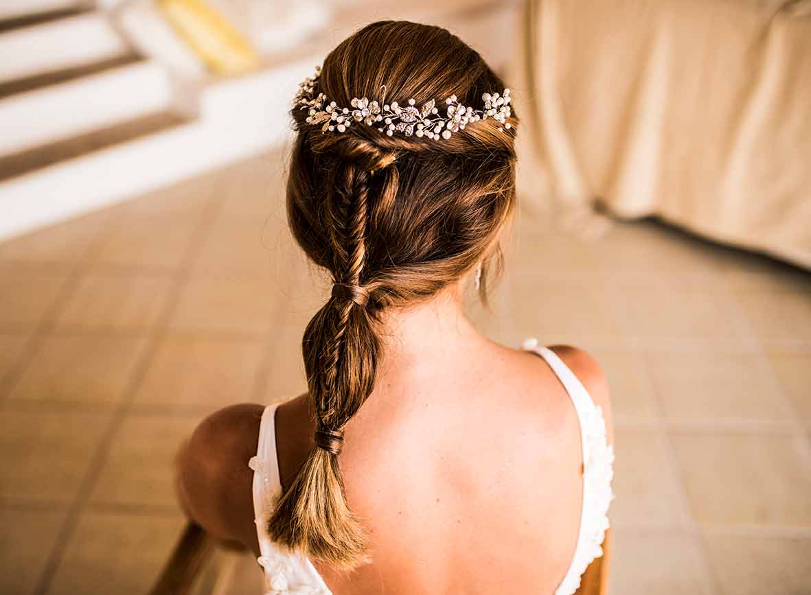 "ALT"wedding photographers in Mallorca hair