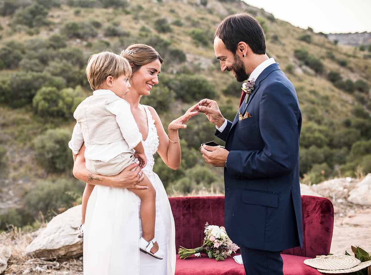 "ALT"wedding photographers in Mallorca ring