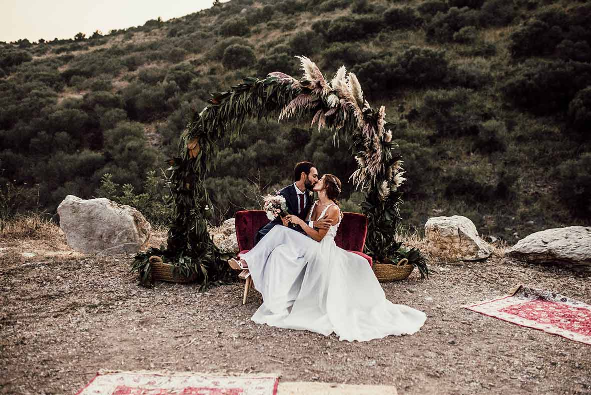 "ALT"wedding photographers in Mallorca sofa moment