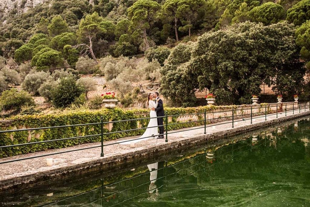 "ALT"amazing weddings in mallorca Comassema lake 