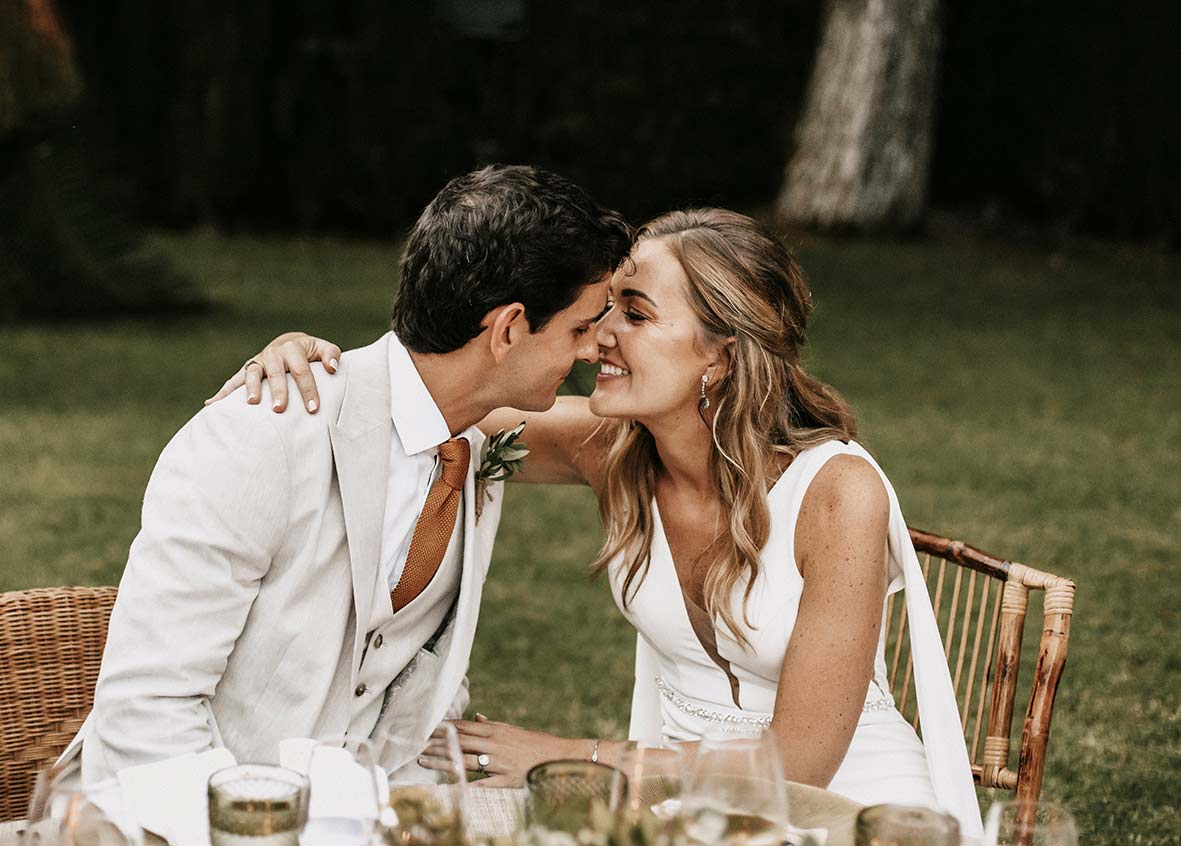 "ALT"fotógrafo de boda finca comassema beso ceremonia"