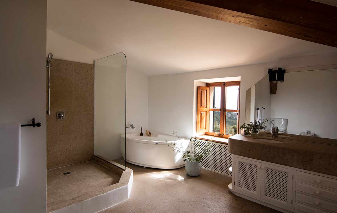 "ALT"fotógrafo casas de lujo en Mallorca baño"