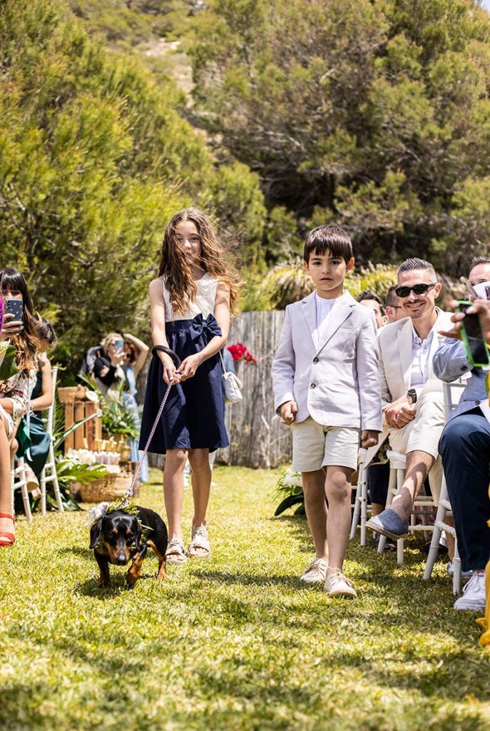 "ALT"boda en mhares sea club mallorca niños entrada"