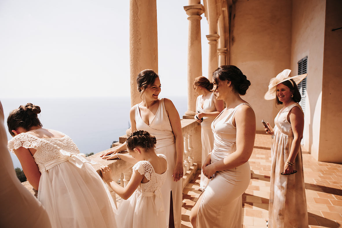 "ALT"boda en son marroig deia mallorca damas de honor balcon"