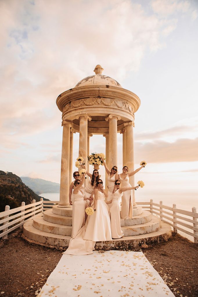 "ALT"boda en son marroig deia mallorca damas de honor templete"