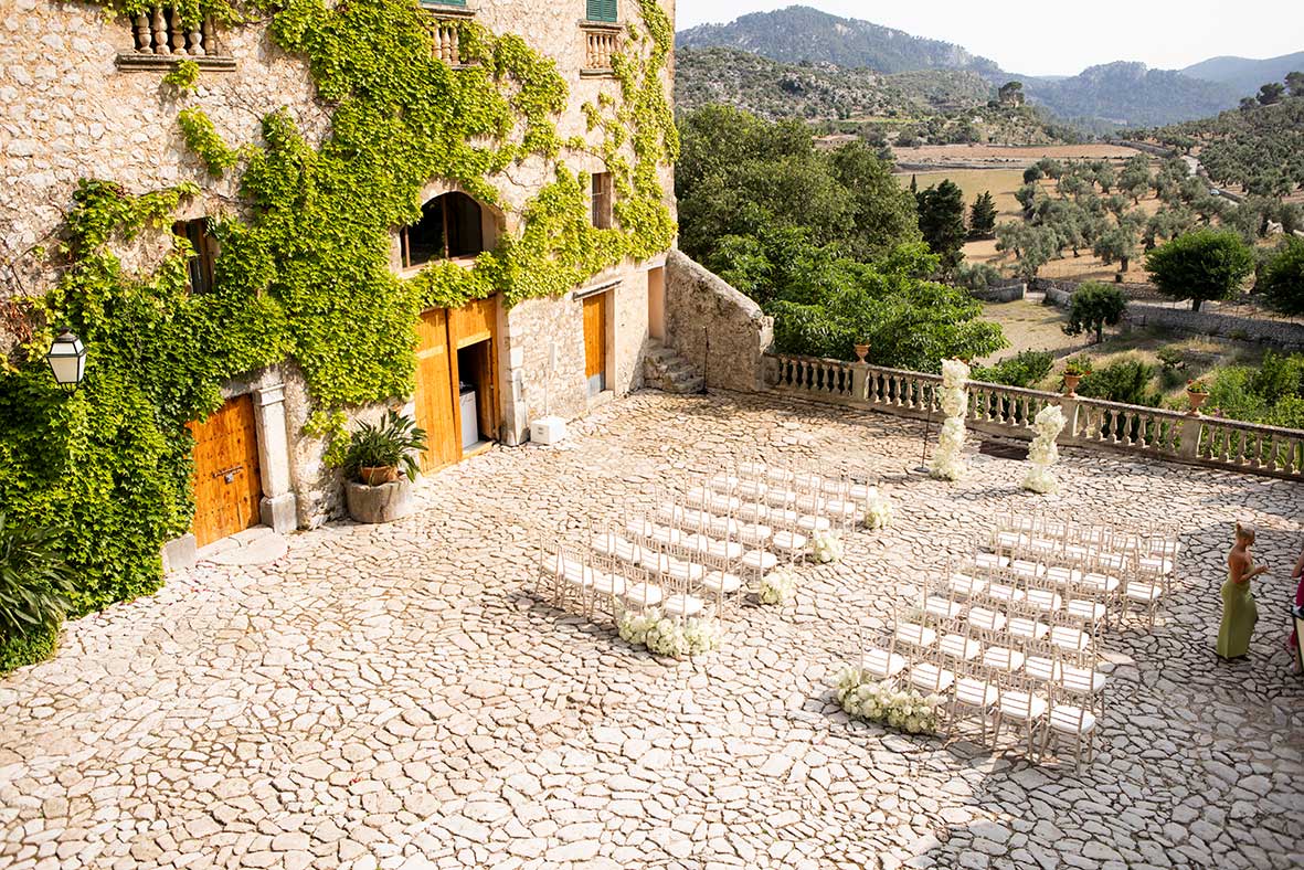 "ALT"boda coreana en finca comassema mallorca claustra desde arriba"