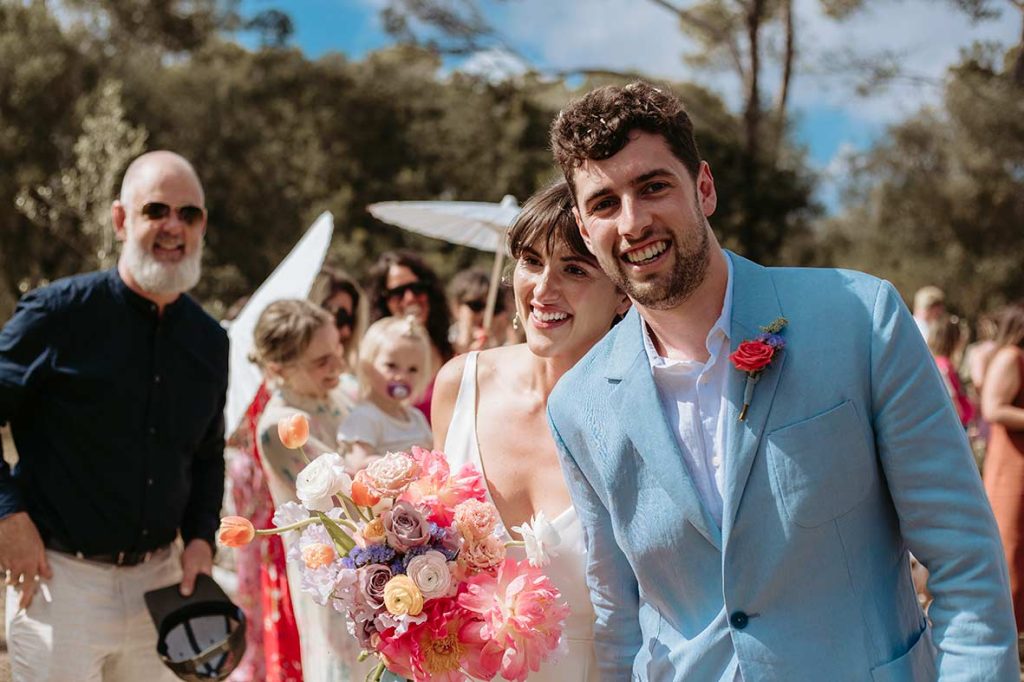 "ALT"boda inglesa en mallorca traje azul novio"