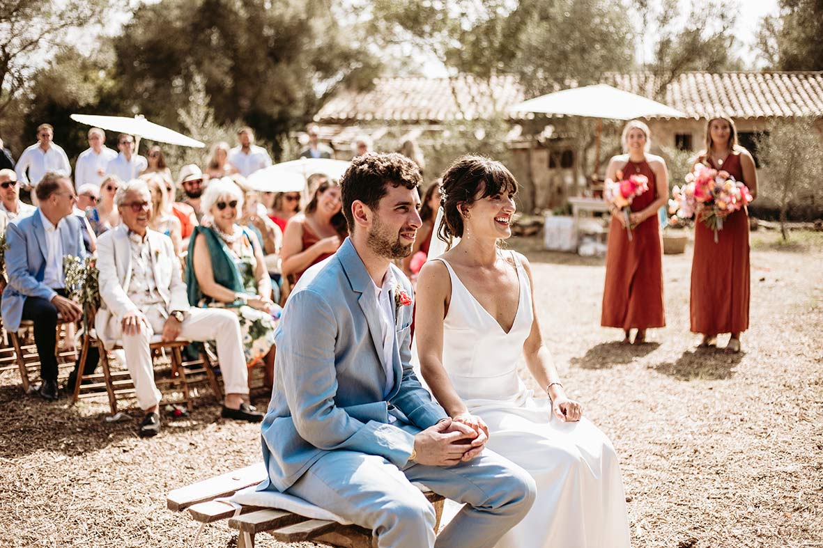 "ALT"boda inglesa en mallorca pareja sentada ceremonia"