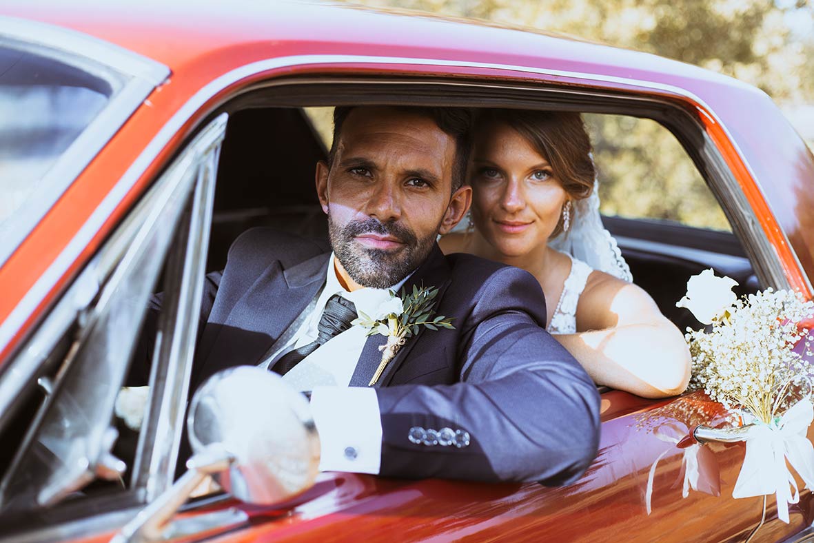 "ALT"boda mexicana en finca son maixella mallorca pareja mustang rojo"