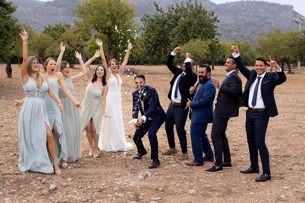 "ALT"boda mexicana en finca son maixella mallorca abriendo cava"