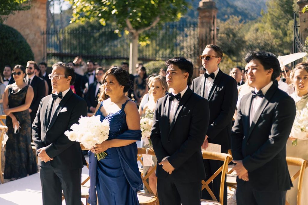 "alt"son togores boda en mallorca ceremonia familias"