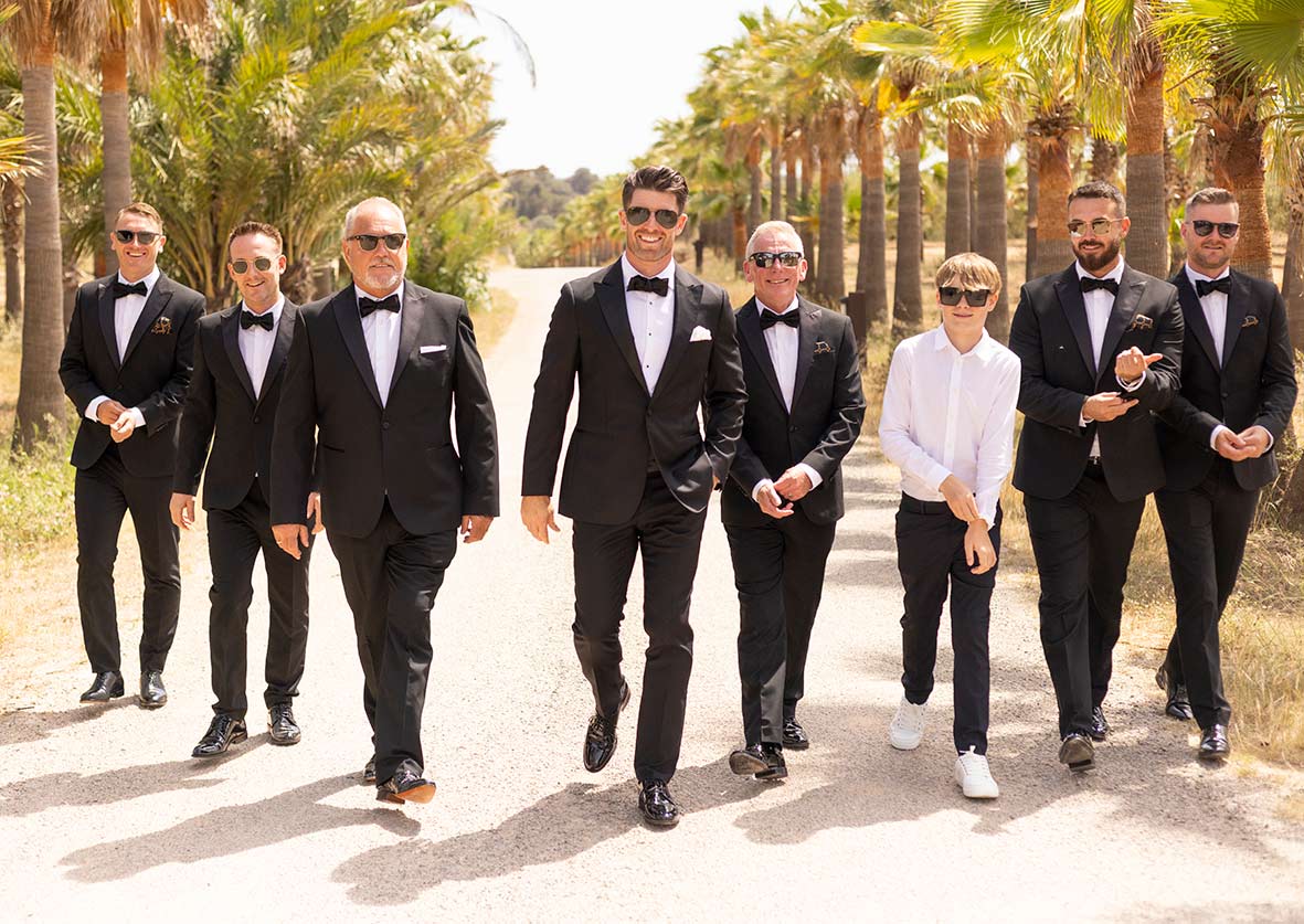 "alt"boda en finca son mir mallorca con gafas"