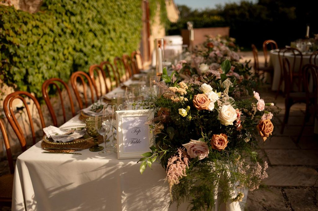 "alt"boda en finca las barracas mallorca mesa nupcial deco"