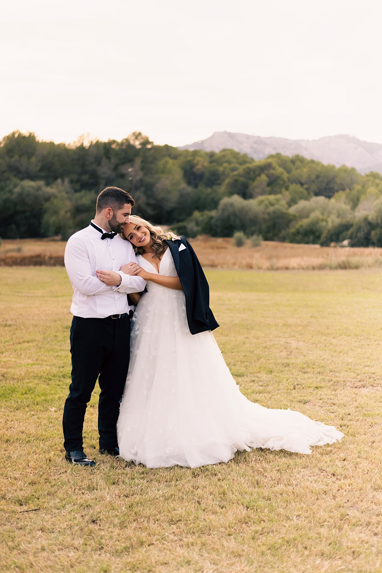 "alt"boda en finca las barracas mallorca chaqueta"