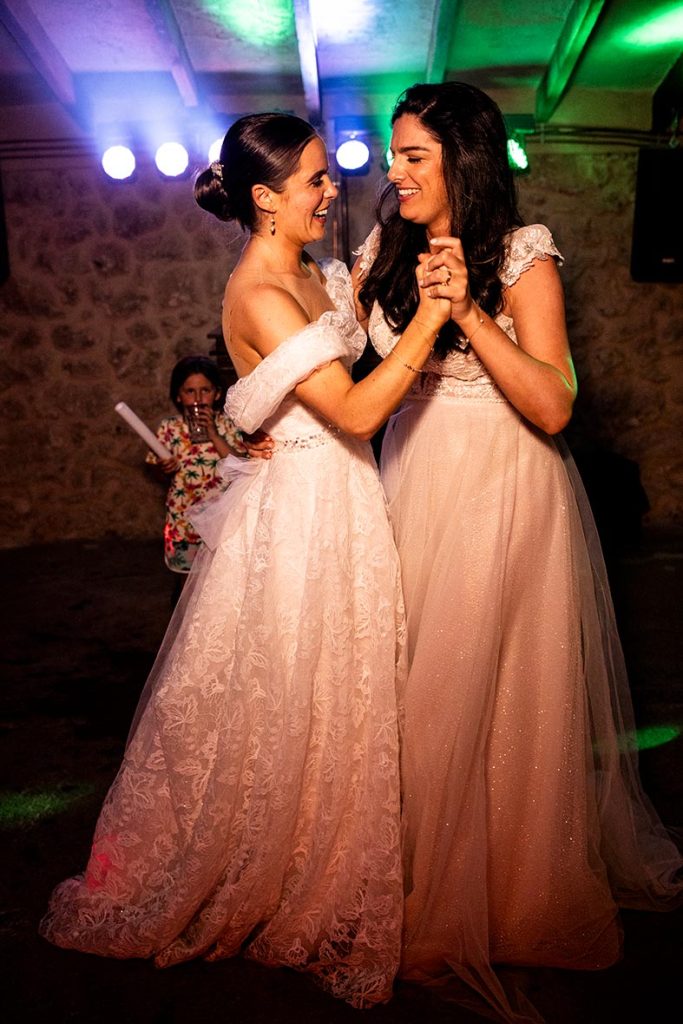 "alt"fotografo de boda lgtb en mallorca novias disco"