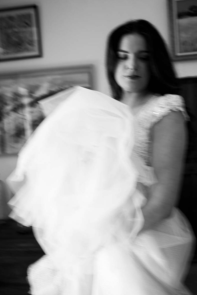 "alt"fotografo de boda lgtb en mallorca vestido bn"