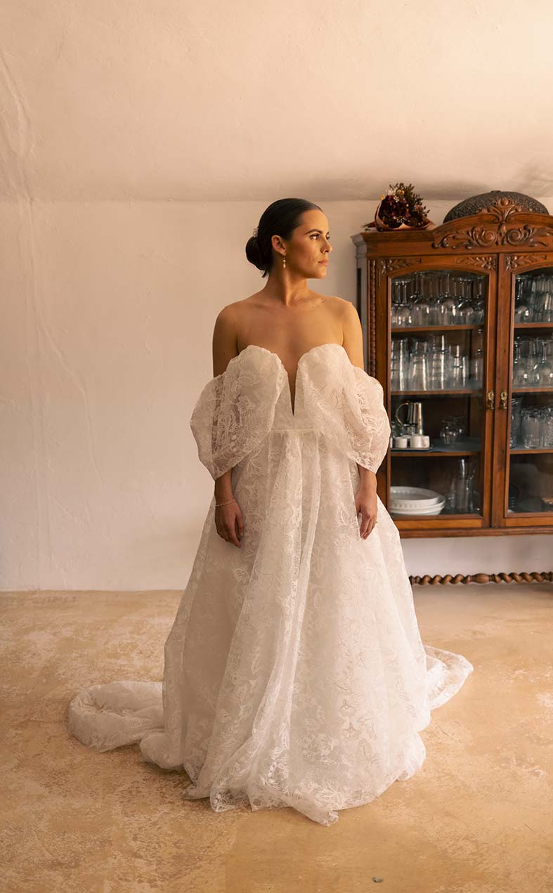 "alt"fotografo de boda lgtb en mallorca vestido y mangas"