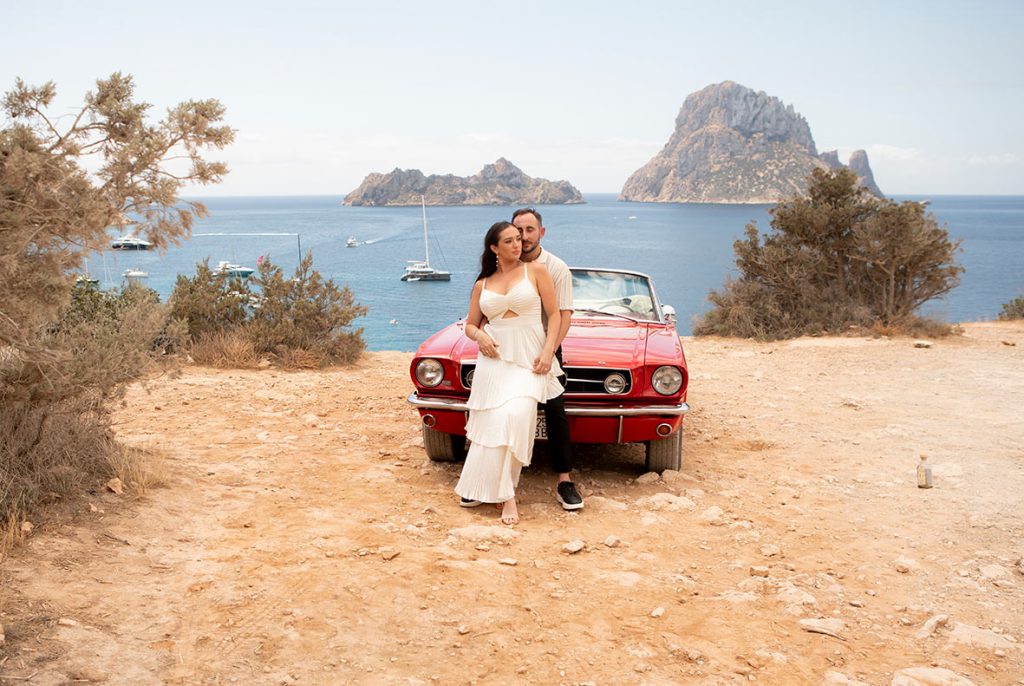 "alt"fotografo de bodas en ibiza ford mustang"