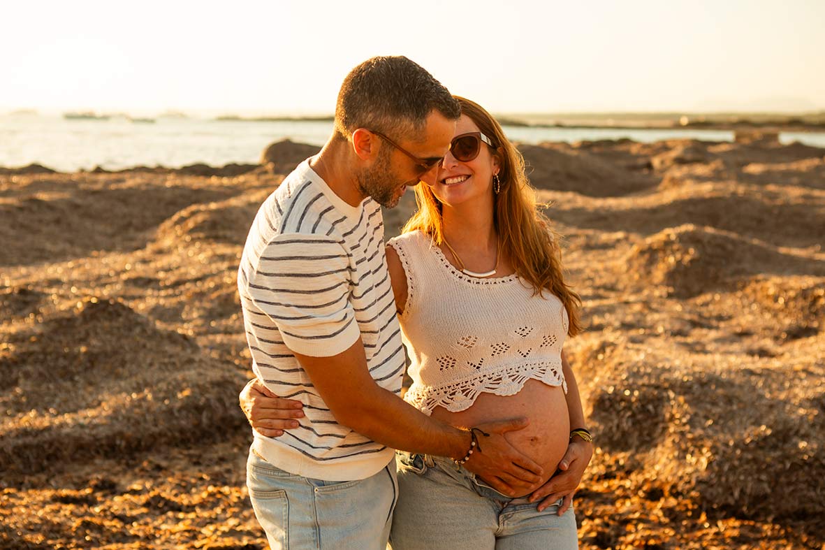 "alt"fotografía de embarazo en mallorca papa"