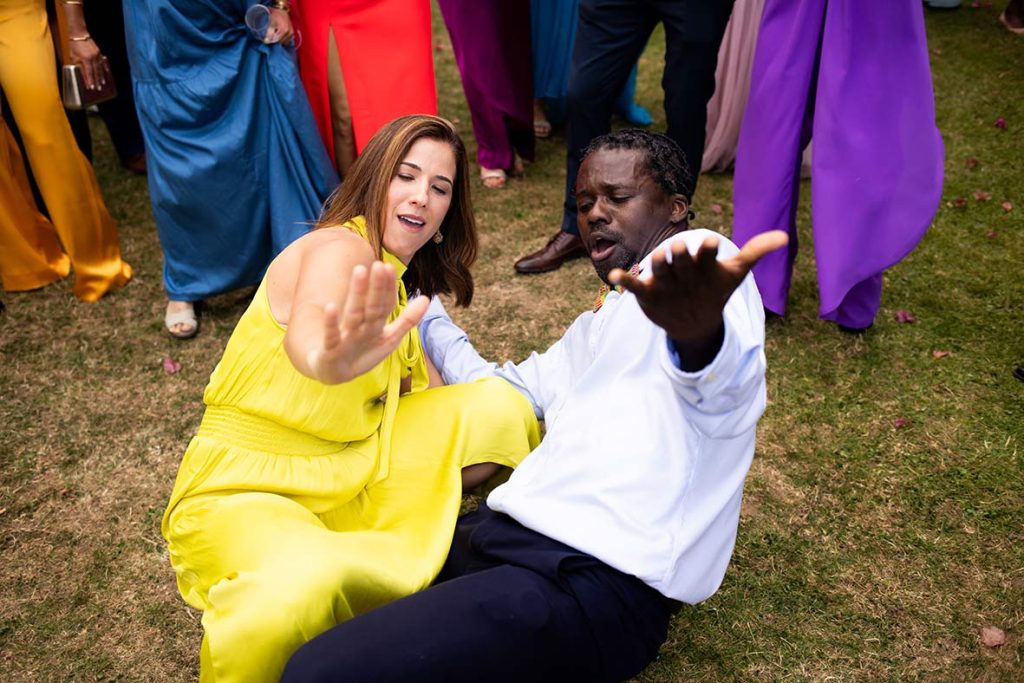 "alt"fotografo de boda en españa vestido amarillo"