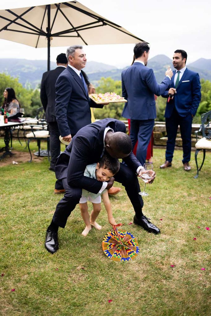 "alt"fotografo de boda en españa niño baile novio"