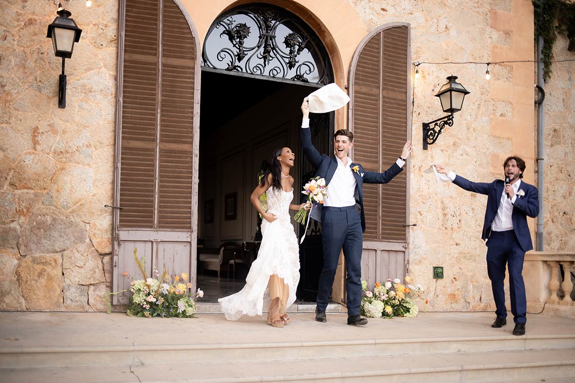 "alt"luxury wedding mallorca dinner entrance"