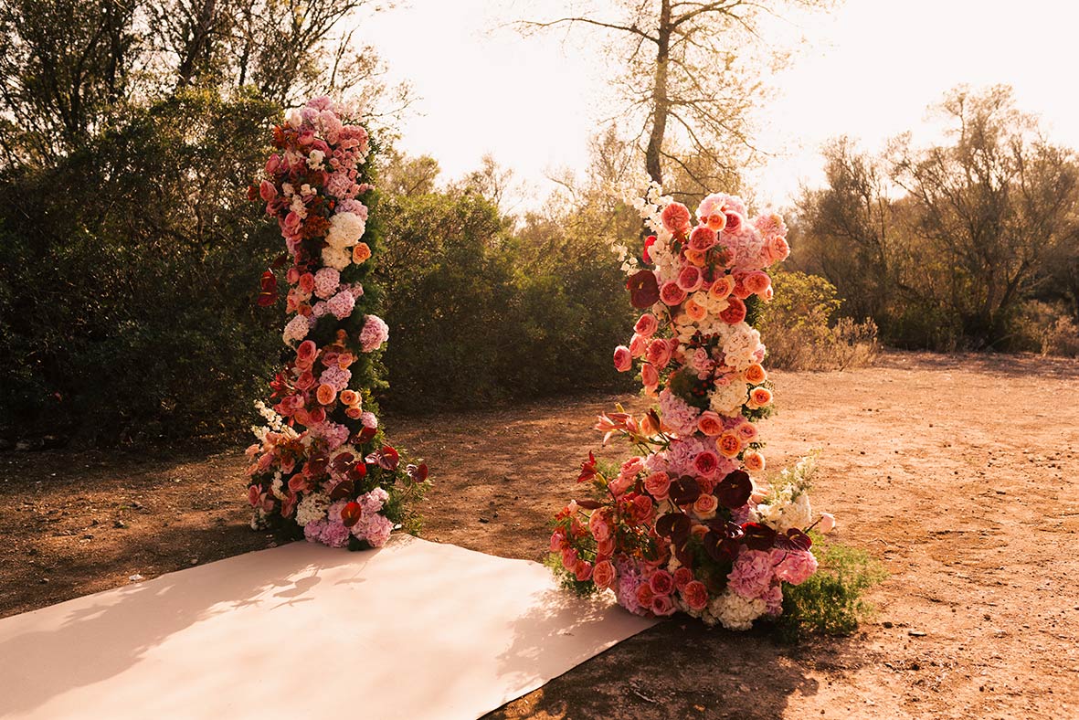 "alt"boda en finca son veri mallorca bombillas y flores ceremonia"