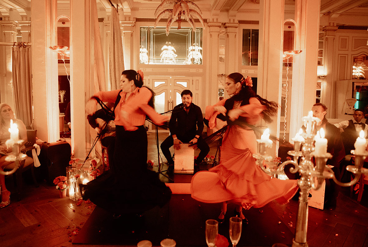 "alt"wedding photographer mallorca flamenco show pura raza"