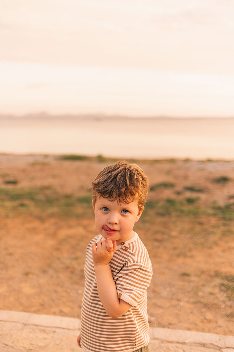 "alt"fotografo de fotos familiares en mallorca lengua"