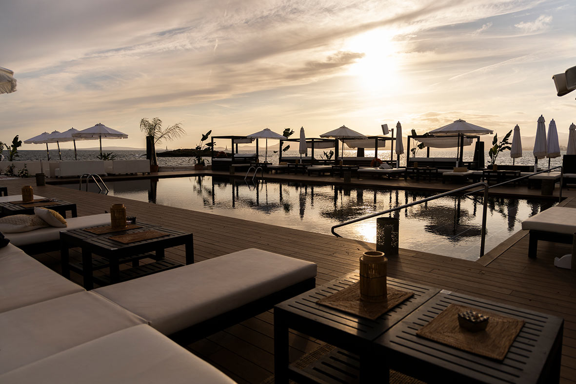 "alt"lugares para celebrar antes de la boda en mallorca puro beach sunset"